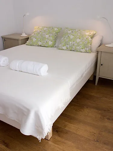 Hotel Bed And Beach Barcelona